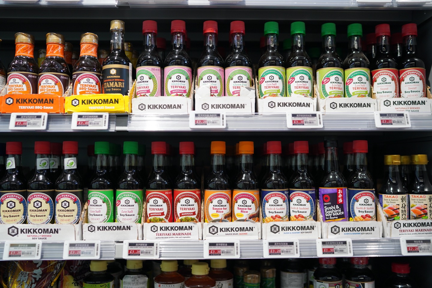 Store-cupboard aisle in a Matthew's Foods store